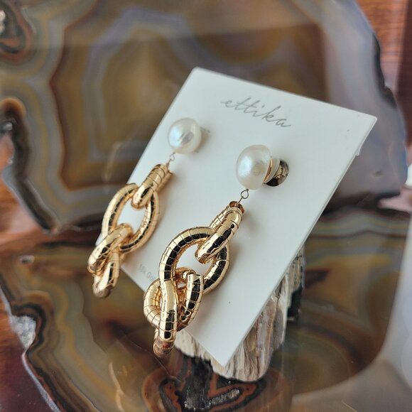 Ettika Liquid Gold-Plated Cultured Freshwater Pearl 18K Gold-Plated Drop Earring - Picture 4 of 5